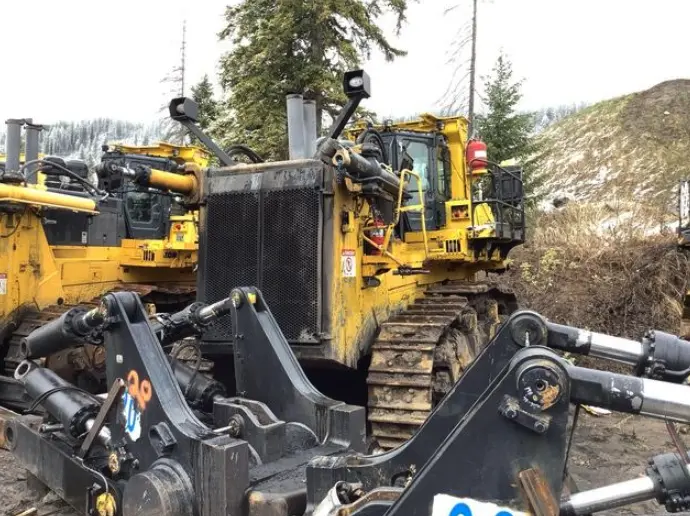 Used 2017 Komatsu D475A-5E0 Crawler Dozers British Columbia CA | Zadoon Equipment #1480566