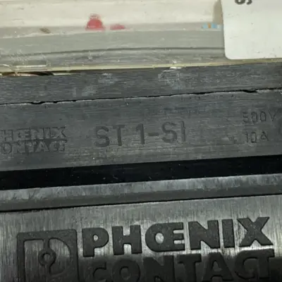 ST1-SI | Phoenix Contact  Fuse Plug ST-Siled 24 15-30V w/ Typ USIG LOT OF 10 - Used