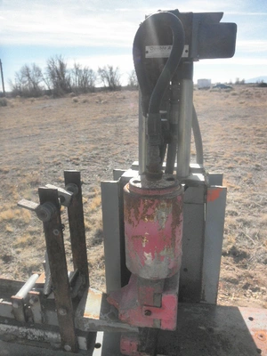 USED STAMPING MACHINE HYDRAULIC/PNUEMATIC