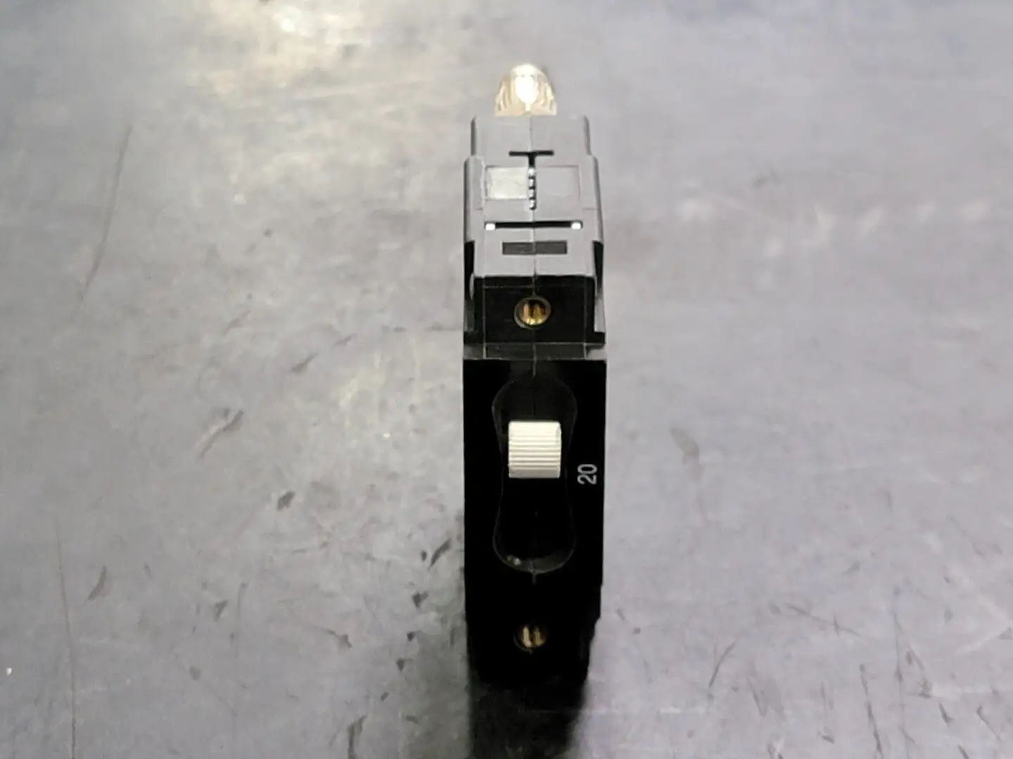 USED CARLING TECHNOLOGIES CA1-X0-25-118-A11-MG