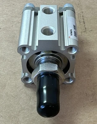NEW SMC CDQ2D32-10DCMZ