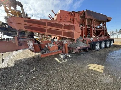 USED 2002 UNIVERSAL 130x150