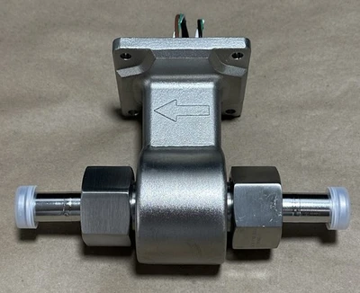NEW Emerson Rosemount 8721ASA005XA2N0AHQ4Q8