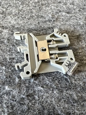 Used Phoenix Contact VDE0611 Misc Electrical & Power Parts California US | Davliegogo LLC #1720193