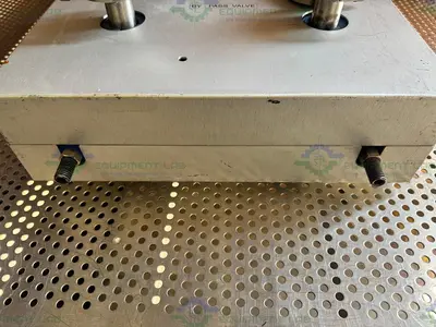 Used CUSTOM BUILT VACUUM GAS HANDLING MANIFOLD W/ LEAK TEST PORT Pumps California US | Equipment Lab #1319622