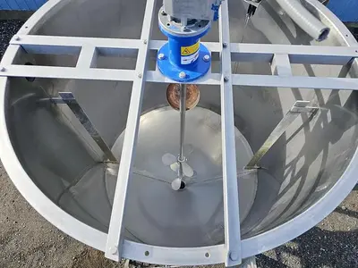 Used 585 Gallon Tank, Stainless Steel, With Mixer & Pump