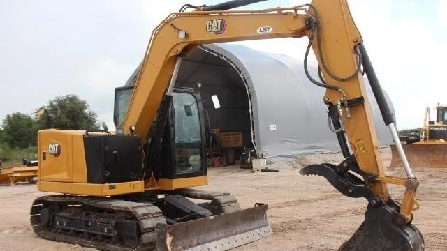 USED 2021 Caterpillar 307.5