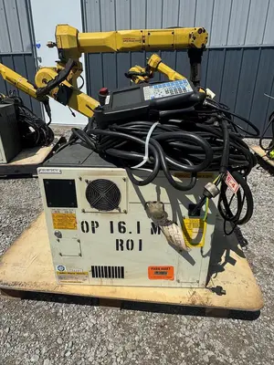 Used 2013 FANUC ARCMATE 100IC/6L Robots Michigan US | RAB Industries, Inc. #184256