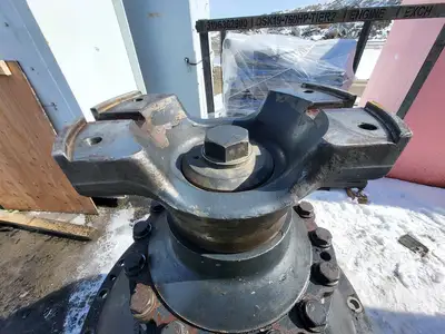 USED KOMATSU R561-22-71007