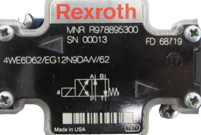 NEW REXROTH R978899192 CONTROL VALVE R978895300 4WEH10D44/6EG12N9DA/V