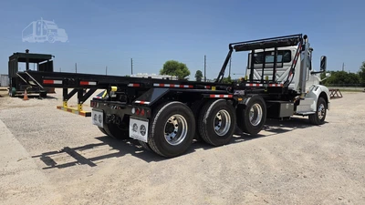 New | in-Stock 2026 INTERNATIONAL HX Conventional trucks Texas US | Roll Off Truck World #1491826