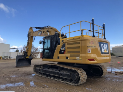 USED 2021 Caterpillar 330