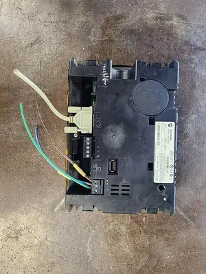 USED ALLEN-BRADLEY 2711C-T6C SER C REV A