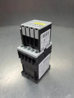 Siemens 3RT10151BB42 Sirius Contactor w/3RH19112FA22 Module. 4E50