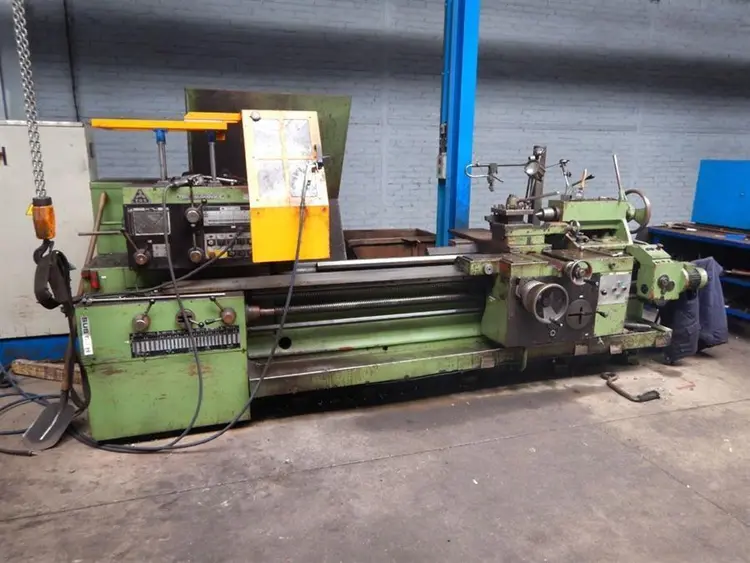 Used TOS SUS 63H Ø 655 X 2000 MM Engine Lathes BE | Apt International N.V #361682