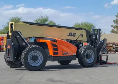 NEW 2025 JLG 1055