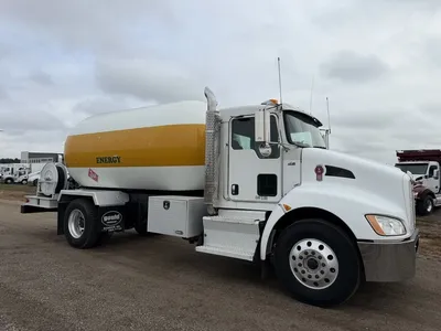Used 2017 KENWORTH T370 PROPANE Tanker trucks Minnesota US | Carco Truck & Equipment #1513878