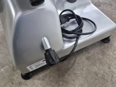USED GLOBE G12