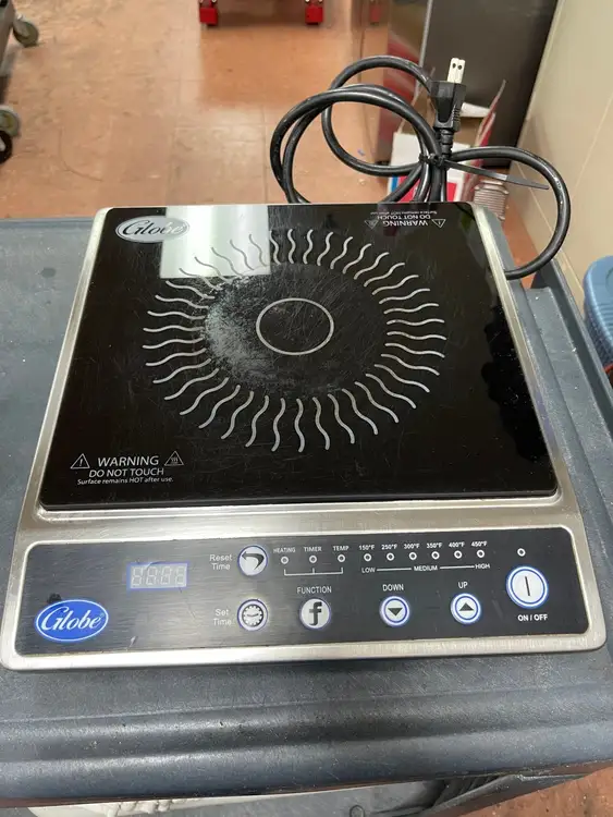 Used Globe Used Globe IR1800 Ceramic Countertop Induction Range 120V 1800W - JS Commercial Ranges Illinois US | Falcon Restaurant Supply #1375751
