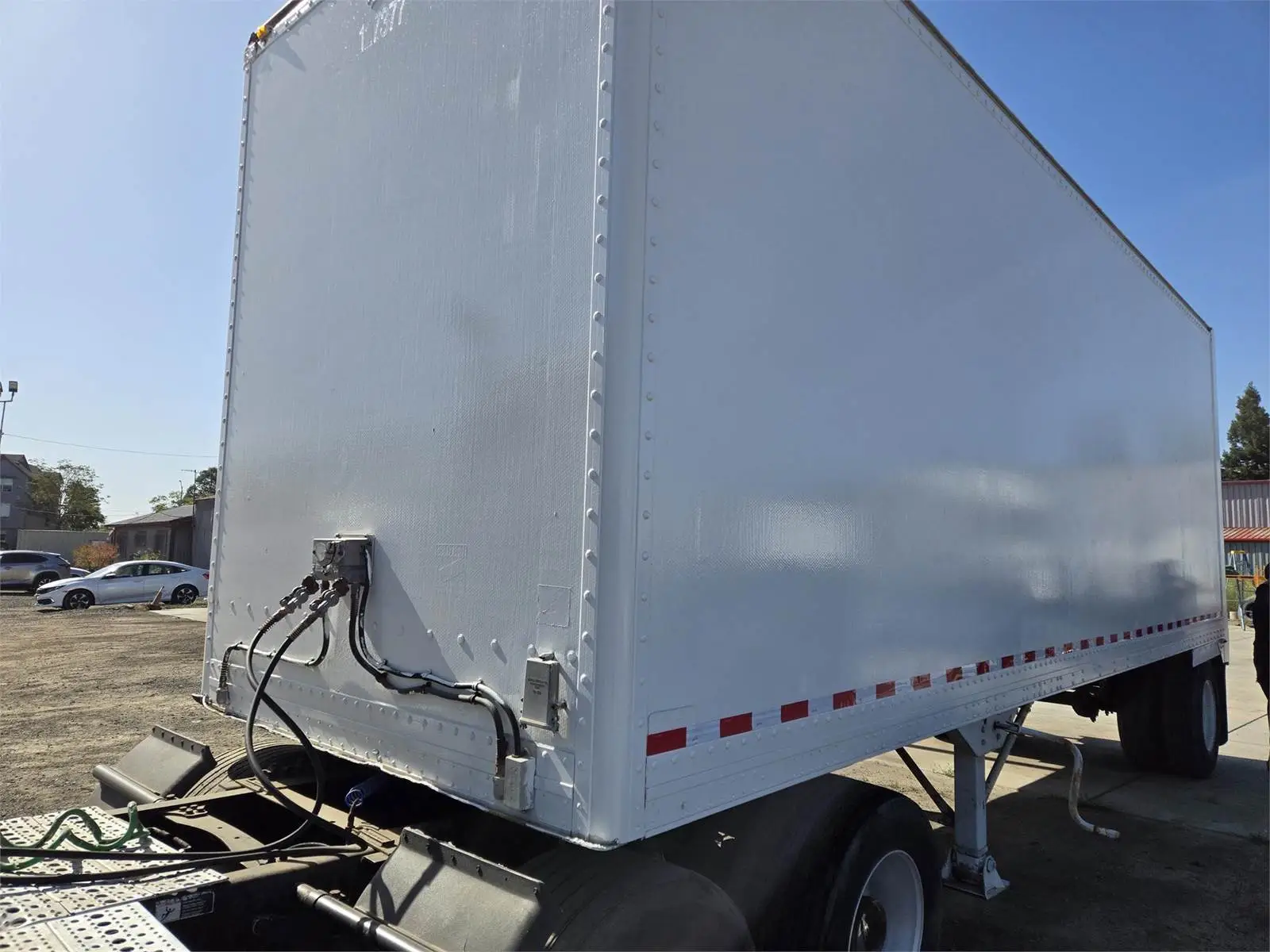 USED 1987 ALLOY TRAILERS 27FT