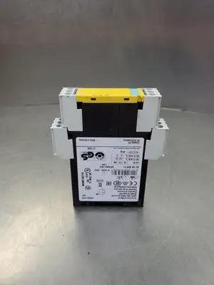 USED Siemens 3TK2824-1AJ20 SAFETY RELAY, 115VAC