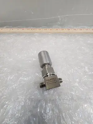 SWAGELOK SS-BNS4-C Bellows Sealed Valve