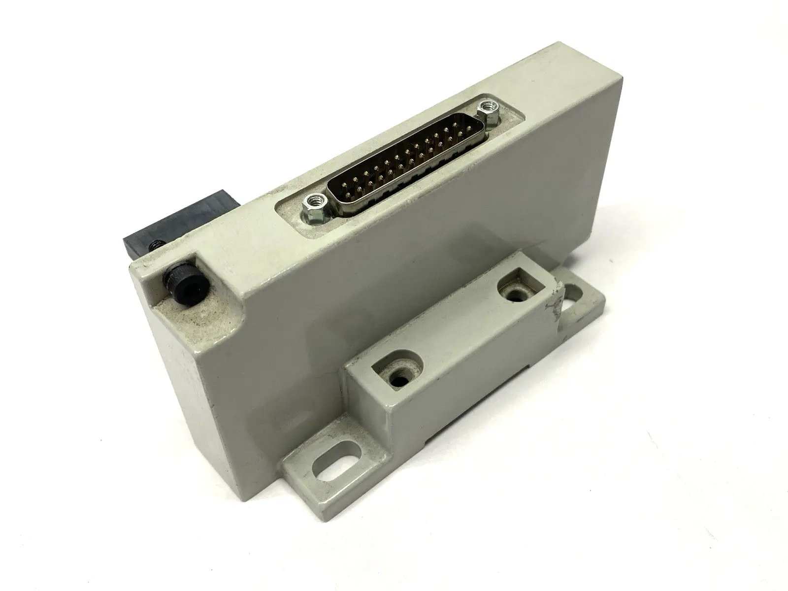 USED NUMATICS PNEUMATIC MANIFOLD BASE CONNECTOR 25-PIN SUB-D
