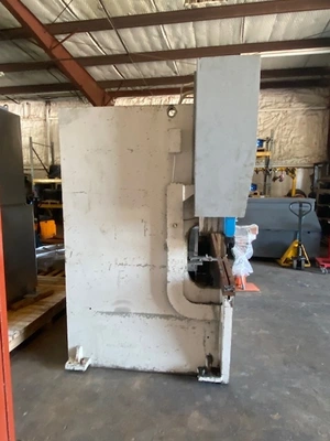 USED 2014 KRRAS 110 TON X 12' PRESS BRAKE
