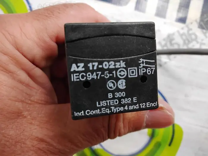 Used SCHMERSAL AZ 17-02ZK Relays & Switches Florida US | SMT Resource #487134