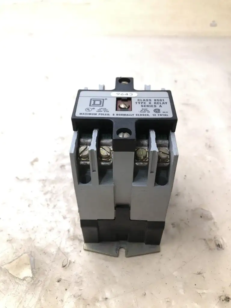 Square D Type X0 40 Series A 9-12 Pole Industrial Control Relay 20A 600VAC