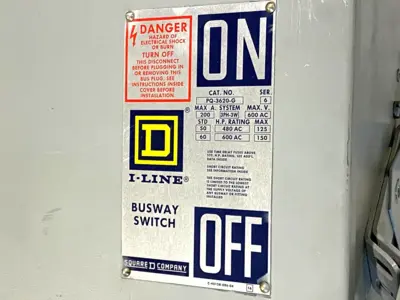 Used Square D Fusible Bus Plug-In Unit, I-Line, 3-Pole, 3-Fuse, 600VAC, 200A Bus Bars & Plugs Michigan US | Maverick Industrial Sales #1441683