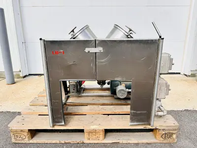Patterson-Kelley “P-K”  V-Blender Model: 16-Quart Table Top S.S. Twin Shell Liquids-Solids Blender With Intensifier Bar and All XP Rated Electrical Components & Switches