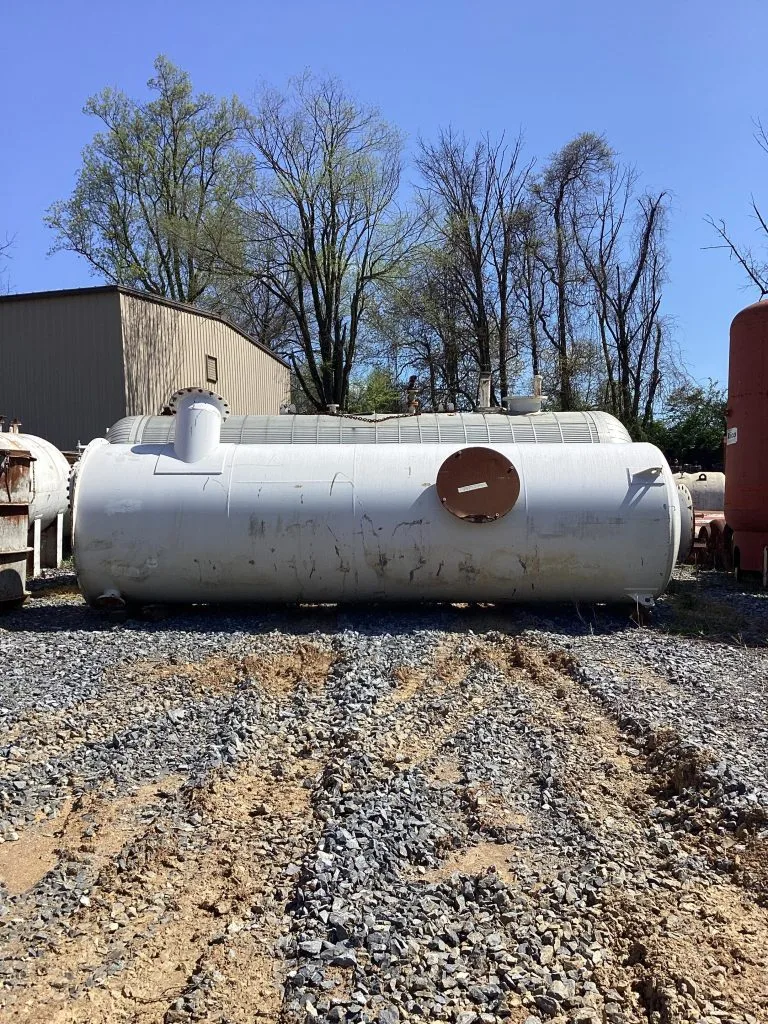 Universal Silencer Vertical Steel 4000 Gallon Tank; Model URSX-24