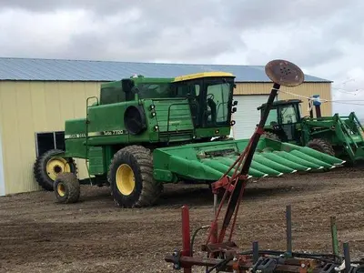 USED 1983 JOHN DEERE 7720