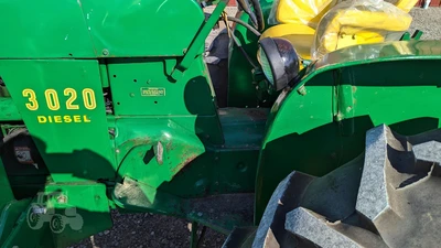 USED 1966 JOHN DEERE 3020