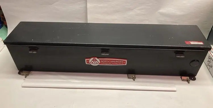 Used NORTH AMERICAN H3186R-120-01 Lighting | Surplus Asset Holdings #1227089