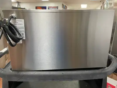 Used Carter Hoffmann Used Carter Hoffmann VCNH3W25 Crisp N Hold Heated Food Warming Cabinet 120V Hot Food Warming, Holding, & Transport Cabinets Illinois US | Falcon Restaurant Supply #1376140
