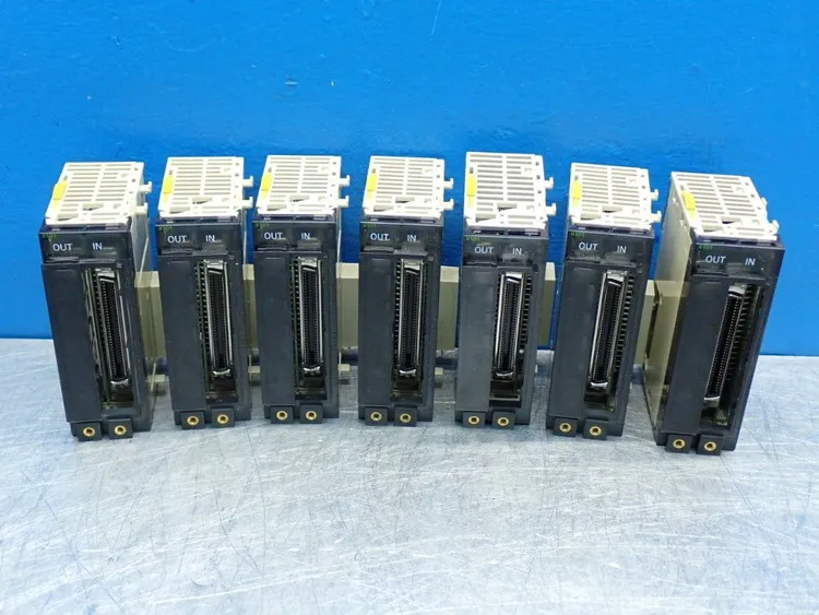 Used OMRON CJ1WII101 Interface Monitors | HGR 24 #752955