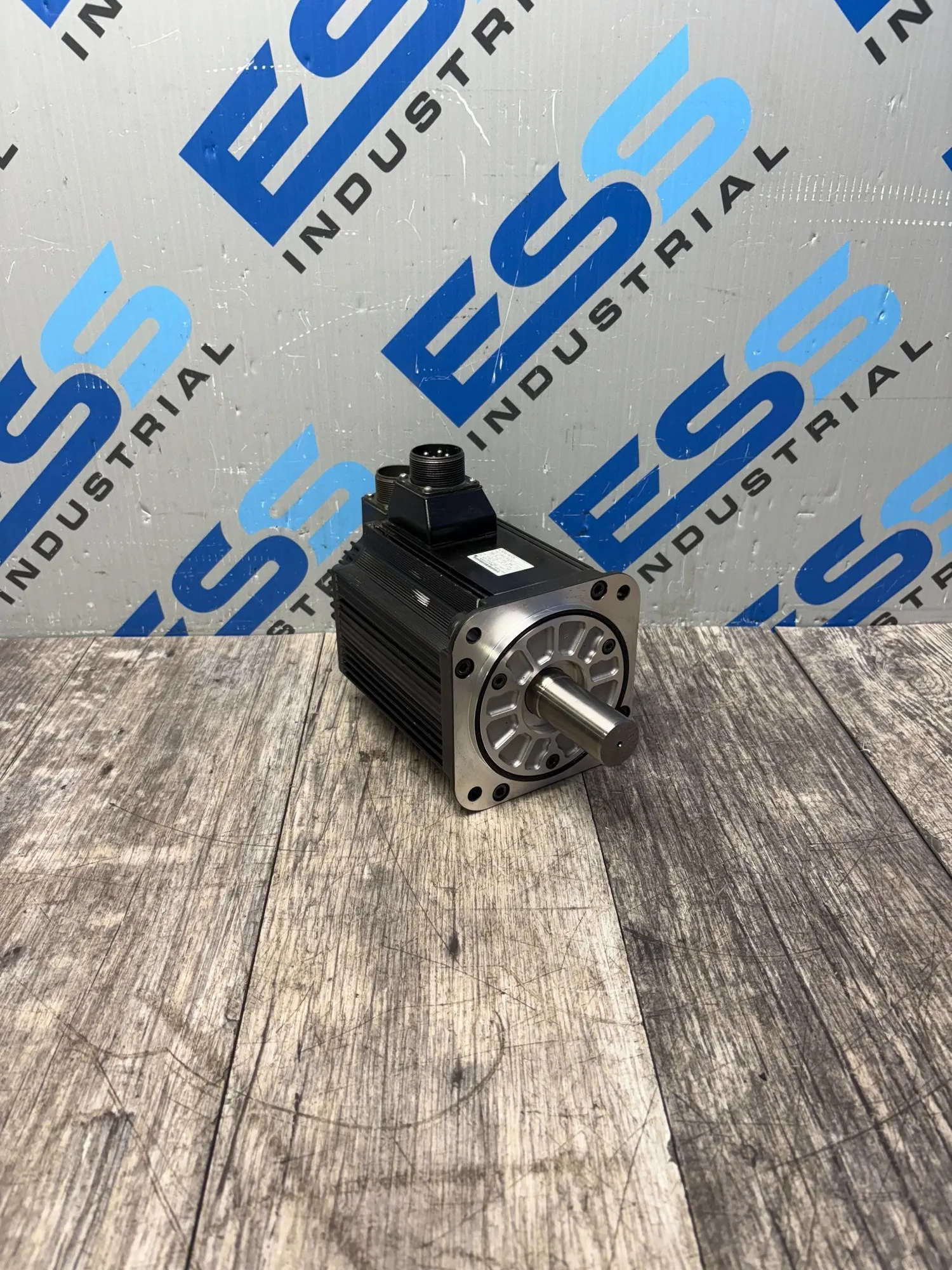 USED YASKAWA SGMSS-30A2A21-Y3
