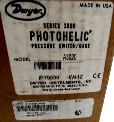 NEW DWYER A3020 PHOTOHELIC PRESSURE SWITCH/GAGE SERIES 3000