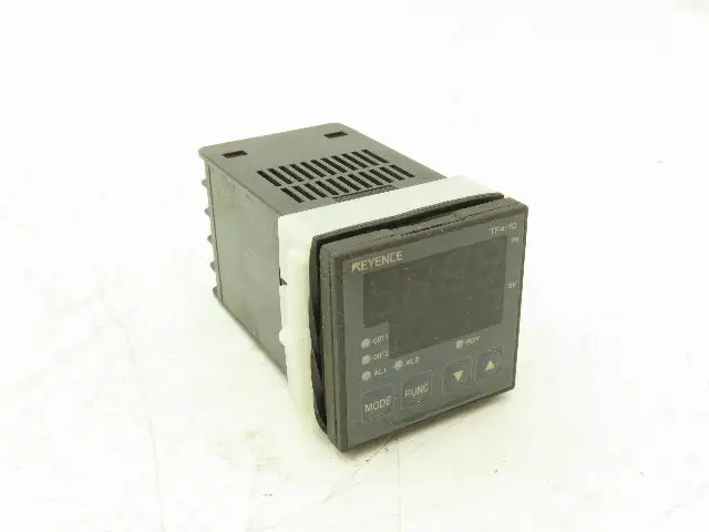 Keyence TF4-10 Temperature Controller 120/240VAC 1Ph In