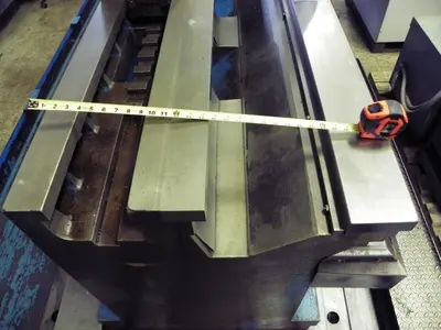 39"/120" x 98"/157"BINNS & BERRY Universal Sliding Bed Gap Lathe
