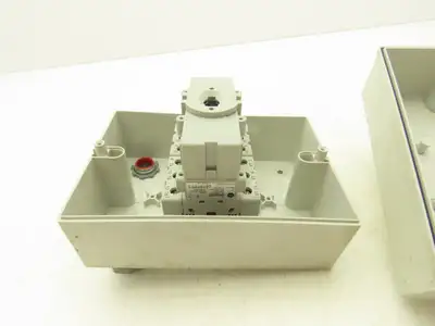 Allen Bradley 194E-A25-1756 Disconnect Load Switch 25A 600V 3PH 7x5x4" Enclosure