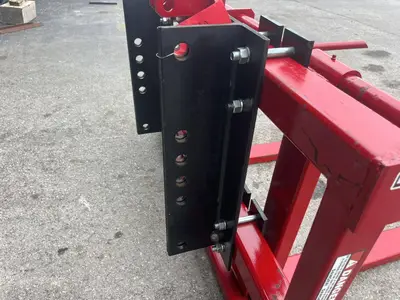 LMC Pin On Pallet Forks Pallet Forks | County Equipment Company LLC (7)