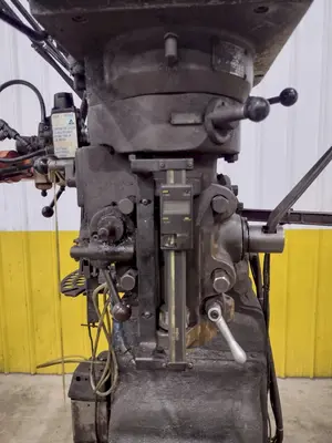 SEIKI XL VARIABLE SPEED VERTICAL KNEE MILL: YOBRO #23840