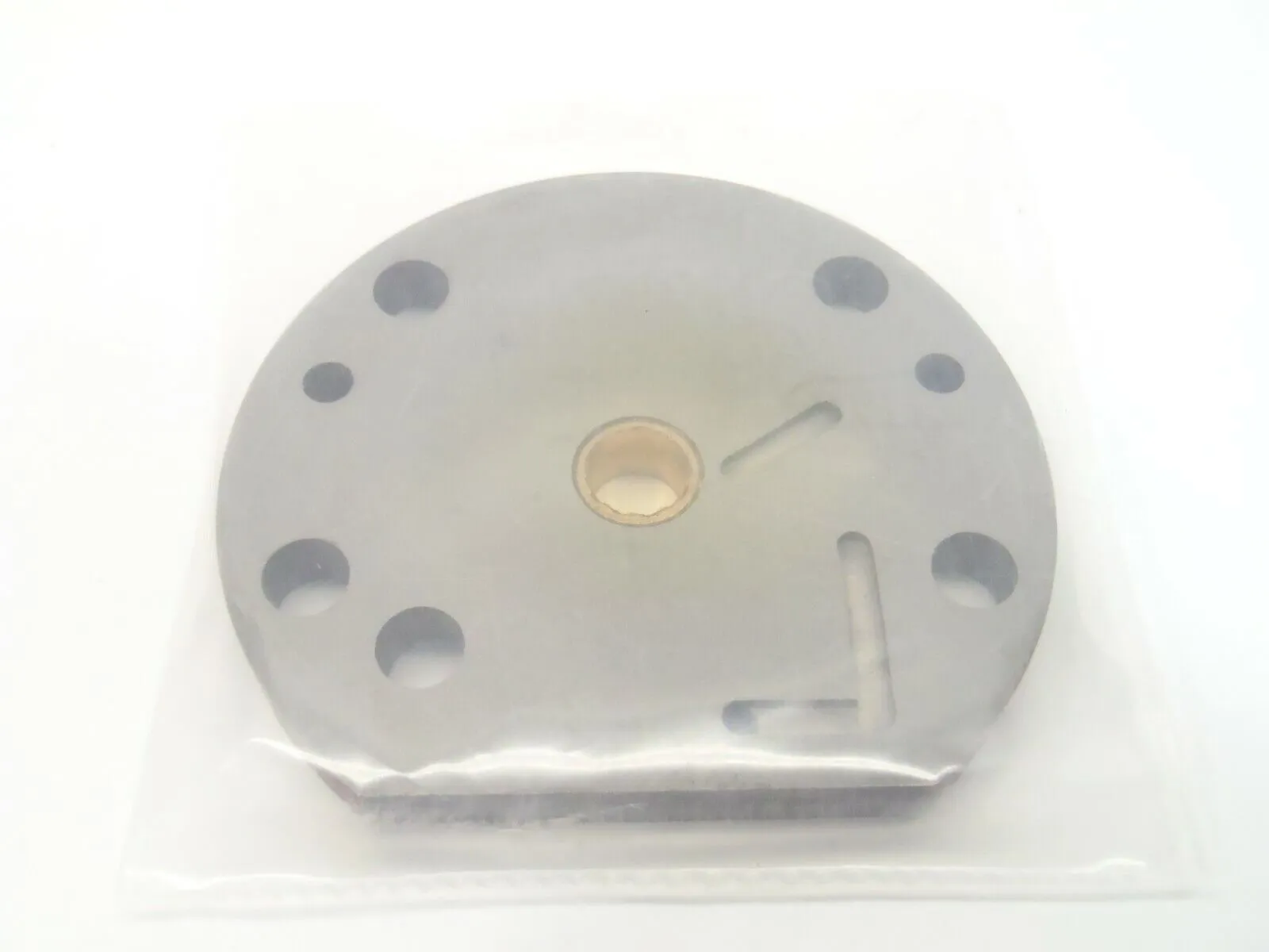 41-26669 | Welch  Center Plate for 4100 Vacuum Pump - New