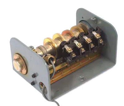 NEW ALLEN BRADLEY 803M-C4LH CAM SWITCH SER. A, 803MC4LH