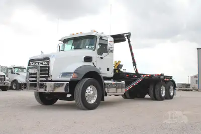 New | in-Stock 2026 MACK GRANITE 64BR Rolloff Trucks Texas US | Roll Off Truck World #1491889