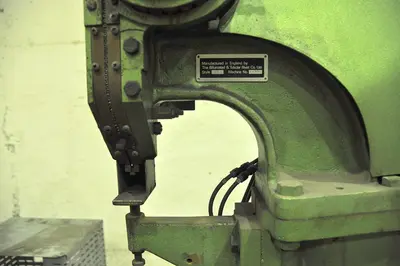 USED AYLESBURY STYLE 120 - RIVET SETTING MACHINE