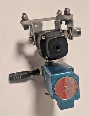 MAC M603 275B-110EA Pneumatic Solenoid Valve Automation Swagelok 90° 131SR